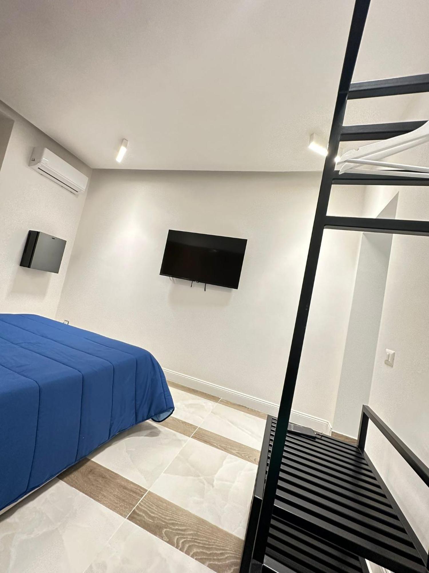 Le Camere Di Giusy Nazionale 24 Неаполь Экстерьер фото
